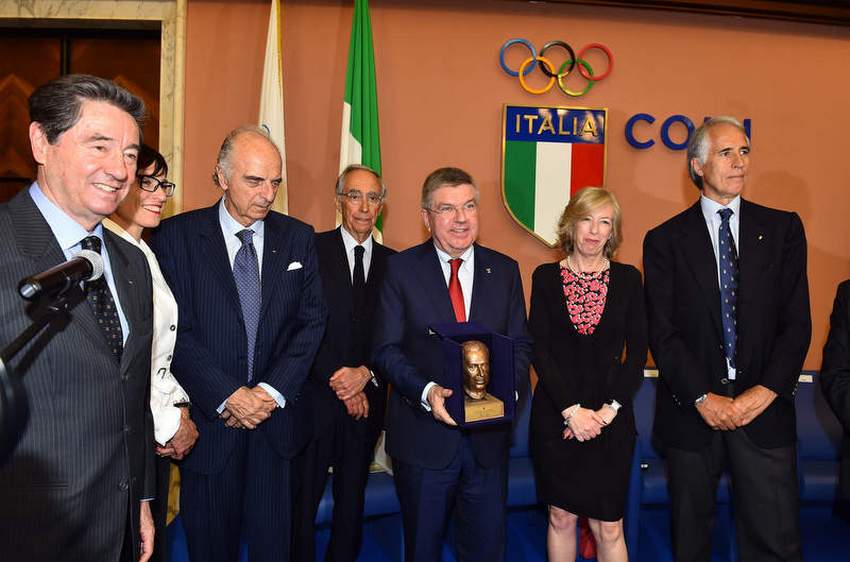 IOC President Bach in Rome meets Italian President, Rome 2024 bid leaders  and receives top sports award