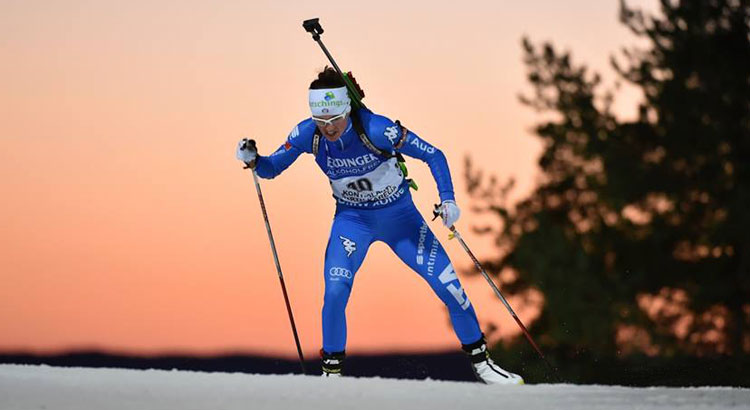 Oberhofer bronzo mondiale nella mass start, 1ª medaglia individuale femminile della storia azzurra