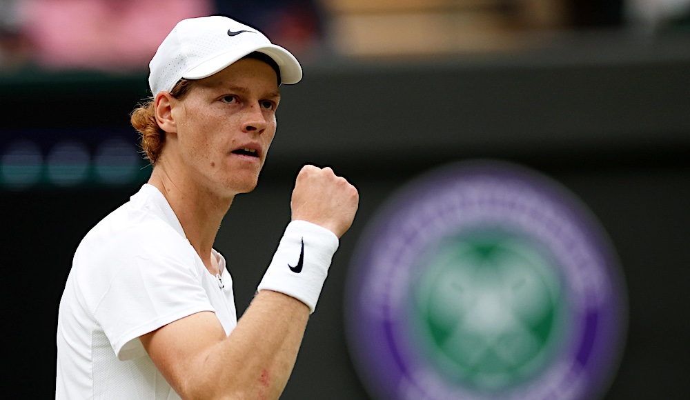 Jannik Sinner in semifinale a Wimbledon: è il terzo italiano nella