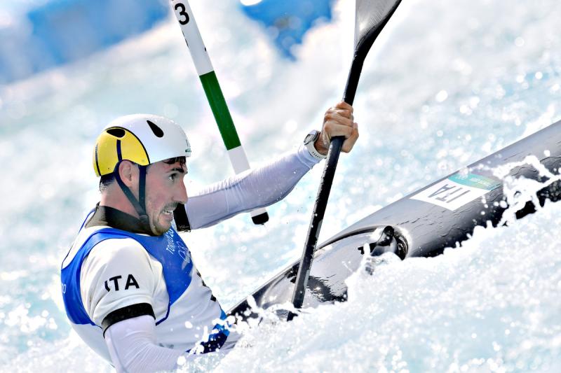 CANOA M de GENNARO foto Simone Ferraro GMT SFA_4520 copia CANOA M de GENNARO foto Simone Ferraro GMT SFA_4520 copia