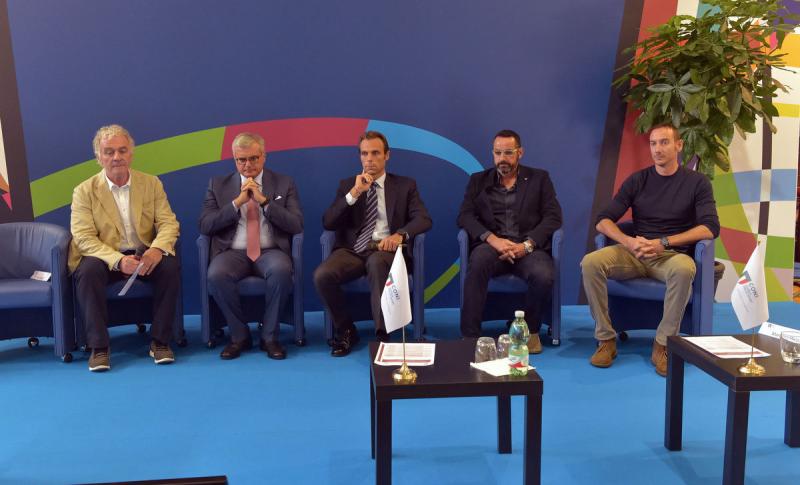 50anniscuolasportversotokiomezzelanigmt184 50anniscuolasportversotokiomezzelanigmt184