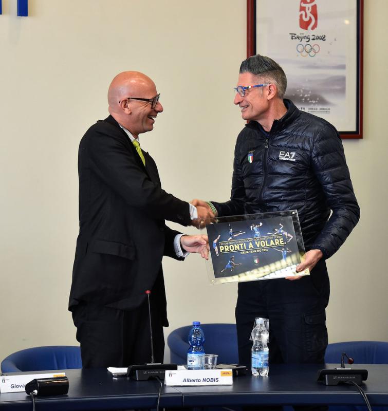 dhlmezzelanigmt124 dhlmezzelanigmt124