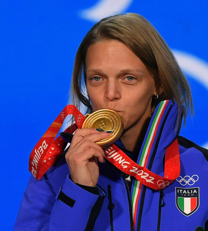 premiazione arianna fontana  foto mezzelani gmt017 premiazione arianna fontana  foto mezzelani gmt017