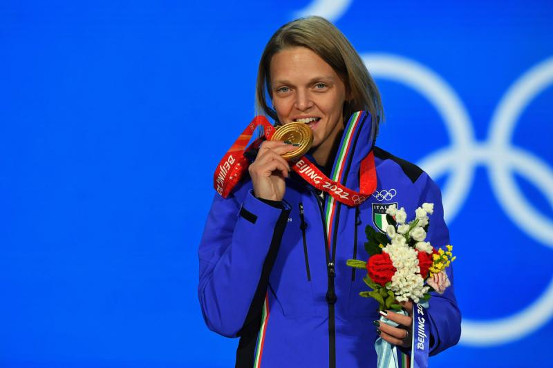 premiazione arianna fontana  foto mezzelani gmt022 premiazione arianna fontana  foto mezzelani gmt022