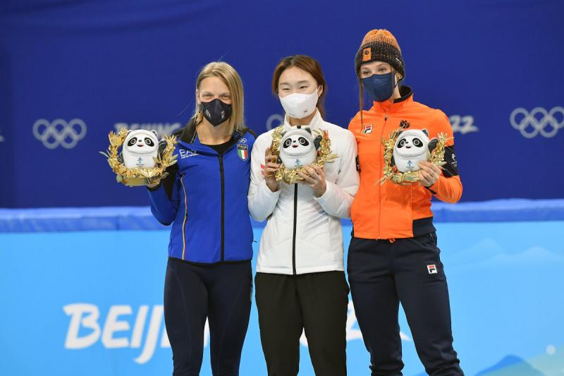 bronzo  argento short track 16 feb foto mezzelani gmt177 bronzo  argento short track 16 feb foto mezzelani gmt177