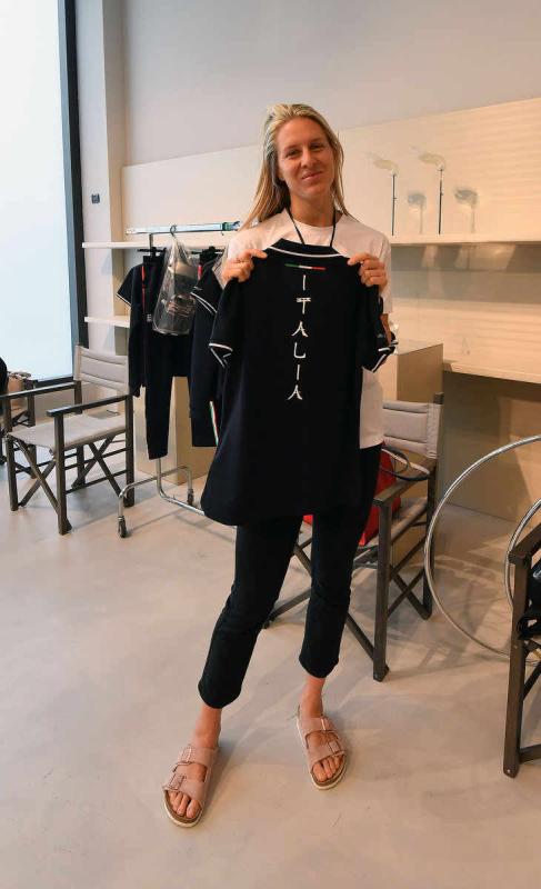 armanifotomezzelanigmtsport016A armanifotomezzelanigmtsport016A