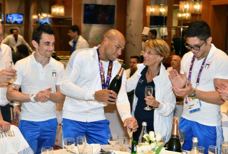 festeggiamentiboxenuotoschermamezzelanigmt013 festeggiamentiboxenuotoschermamezzelanigmt013