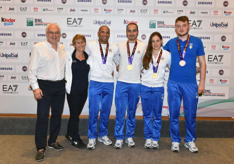 festeggiamentiboxenuotoschermamezzelanigmt047 festeggiamentiboxenuotoschermamezzelanigmt047