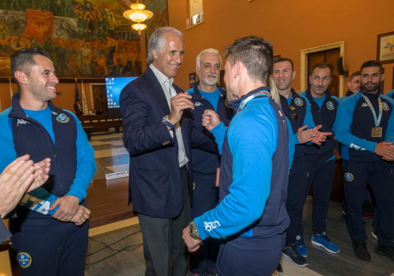 219 ©ZC_GMT_155250 219 ©ZC_GMT_155250