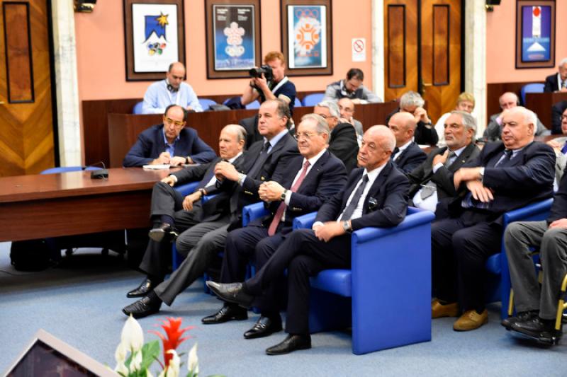 1000gmt051 1000gmt051