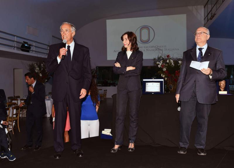 mezzelanicarbonegmtvanityfair056 mezzelanicarbonegmtvanityfair056