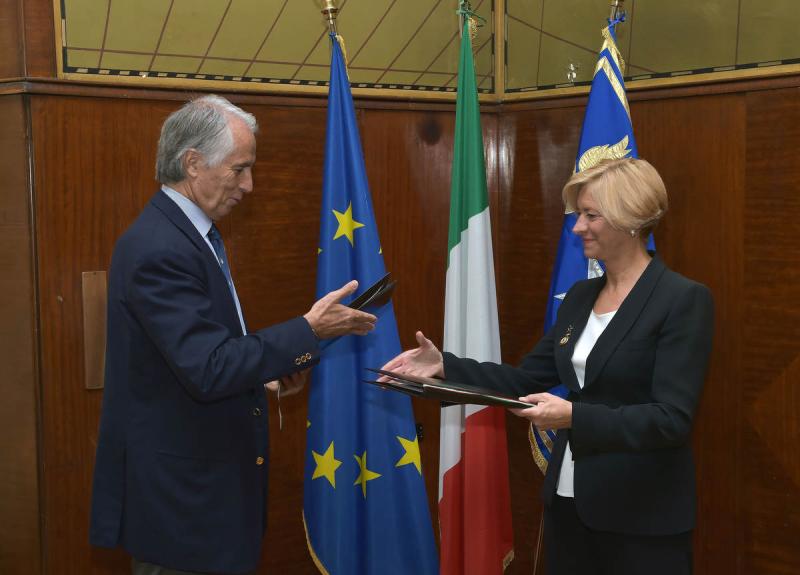 mezzelanigmt79 mezzelanigmt79