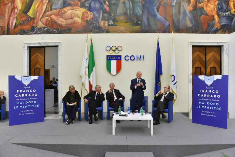 libro carraro foto mezzelani gmt055 libro carraro foto mezzelani gmt055