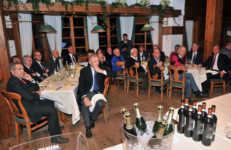 Cortina Cena foto Simone Ferraro - GMT 042 Cortina Cena foto Simone Ferraro - GMT 042