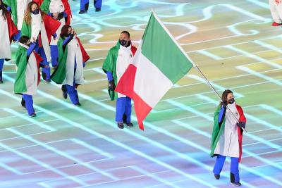 Cerimonia d’Apertura: Moioli con il tricolore guida l’Italia a Pechino