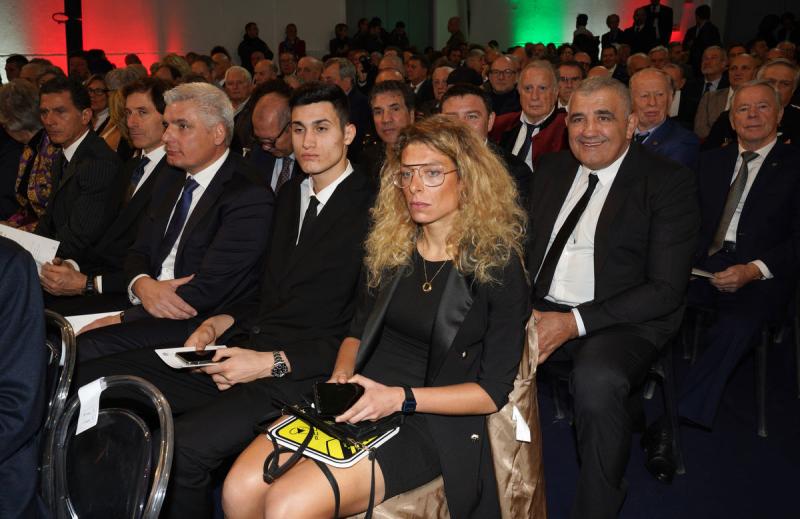 collari_doro_foto_mezzelani_pagliaricci_gmt152_20191216_1038647421 collari_doro_foto_mezzelani_pagliaricci_gmt152_20191216_1038647421