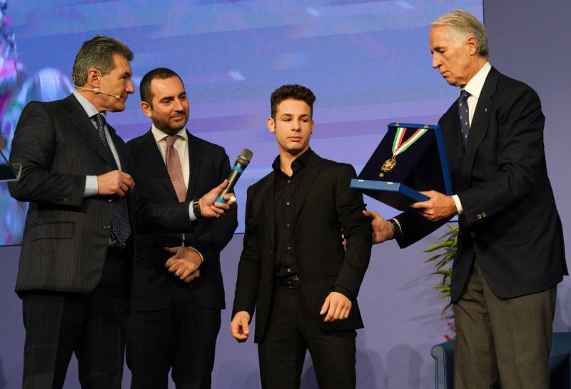 collari_doro_foto_mezzelani_pagliaricci_gmt225_-_copia_20191216_2011914070 collari_doro_foto_mezzelani_pagliaricci_gmt225_-_copia_20191216_2011914070