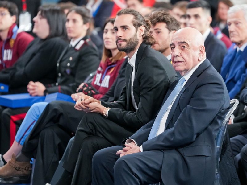 web collari 0314 ph simone ferraro sfa08726 copia 20231222 web collari 0314 ph simone ferraro sfa08726 copia 20231222