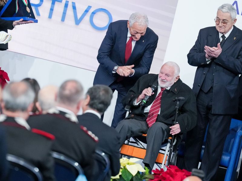 web collari 0329 ph simone ferraro sfa08853 copia 20231222 web collari 0329 ph simone ferraro sfa08853 copia 20231222