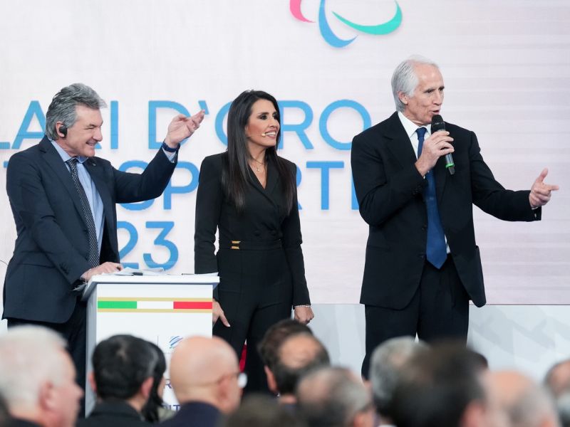 web collari 0369 ph simone ferraro sfa09114 copia 20231222 web collari 0369 ph simone ferraro sfa09114 copia 20231222