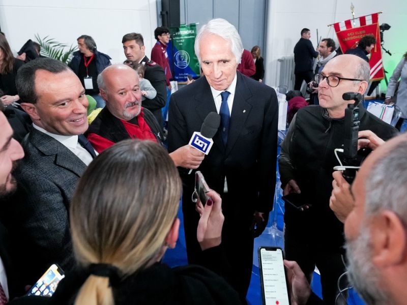 web collari 0391 ph simone ferraro sfa09207 copia 20231222 web collari 0391 ph simone ferraro sfa09207 copia 20231222