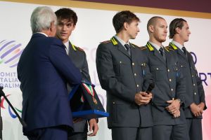 0290 collari oro lpg00816 ph di tondo pagliaricci coni  ph di tondo pagliaricci coni 