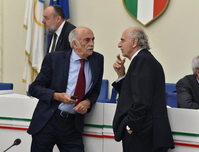 cons naz libro arese  klaus di biasi foto mezzelani gmt047 cons naz libro arese  klaus di biasi foto mezzelani gmt047