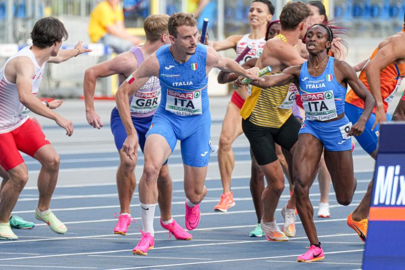 ITA 4x400 mix Ph Simone Ferraro SFA04614 copia ITA 4x400 mix Ph Simone Ferraro SFA04614 copia