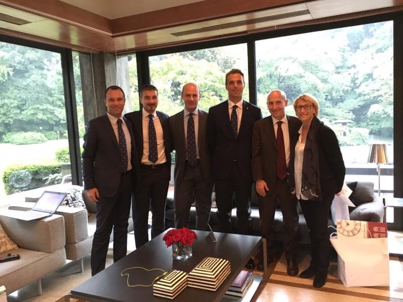 DMezp7cUQAAE-iH DMezp7cUQAAE-iH