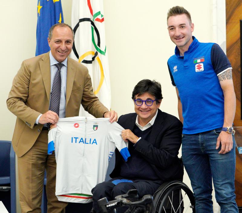 Elia Viviani Portabandiera Foto Luca Pagliaricci041 Elia Viviani Portabandiera Foto Luca Pagliaricci041