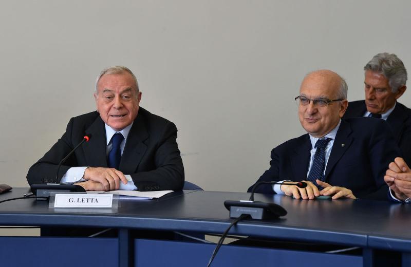 insiemecontroilcancromezzelanigmt0028 insiemecontroilcancromezzelanigmt0028