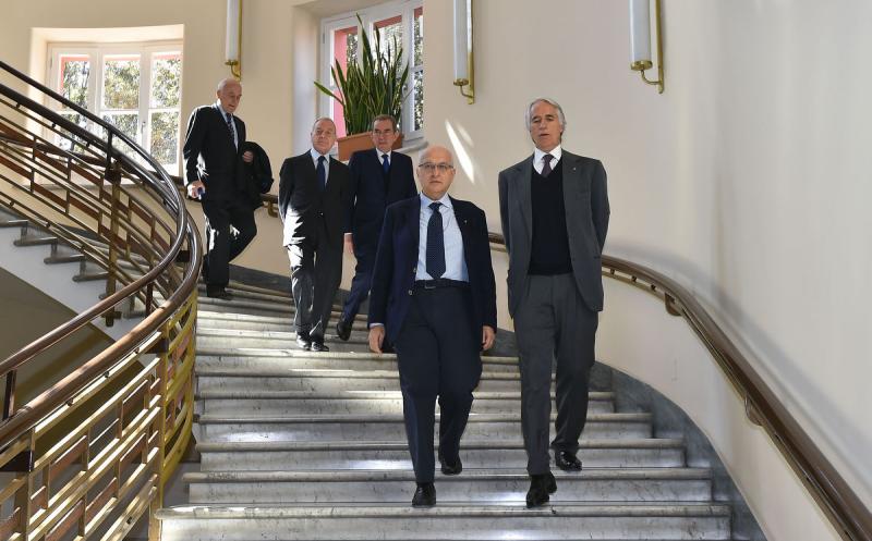 insiemecontroilcancromezzelanigmt0070 insiemecontroilcancromezzelanigmt0070