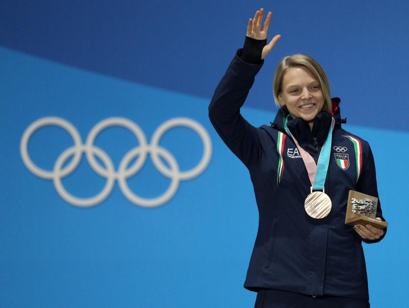 180223_004_fontana_medal_plaza_pagliaricci_-_gmt_20180223_1175427748 180223_004_fontana_medal_plaza_pagliaricci_-_gmt_20180223_1175427748