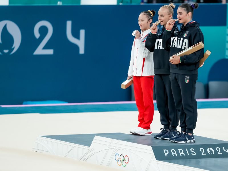 oro bronzo trave ginnastica artistica femminile d   amato alice esposito manila sfb07639 copia simone ferraro ph oro bronzo trave ginnastica artistica femminile d   amato alice esposito manila sfb07639 copia simone ferraro ph