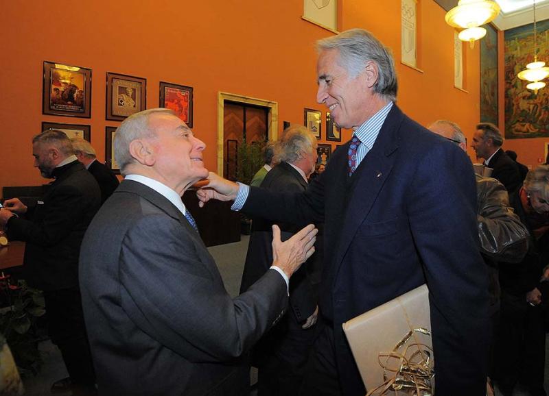 Conipremiazioni048 Conipremiazioni048