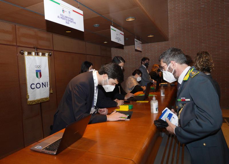 00 Collari Oro Foto Luca Pagliaricci LUP01482 copia 00 Collari Oro Foto Luca Pagliaricci LUP01482 copia