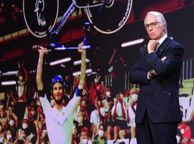 06 Ciclismo Collari Oro Foto Luca Pagliaricci LUP02030 copia 06 Ciclismo Collari Oro Foto Luca Pagliaricci LUP02030 copia