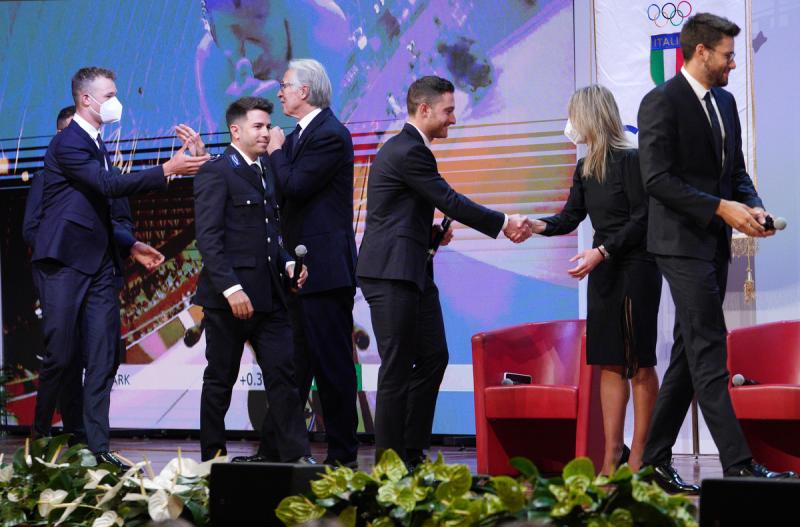 06 Ciclismo Collari Oro Foto Luca Pagliaricci LUP02060 copia 06 Ciclismo Collari Oro Foto Luca Pagliaricci LUP02060 copia