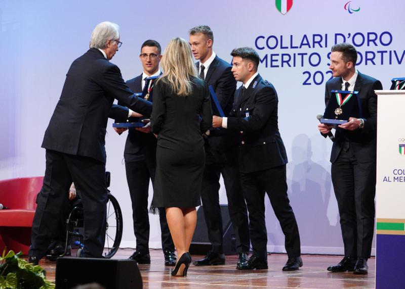 06 Ciclismo Collari Oro Foto Luca Pagliaricci LUP02102 copia 06 Ciclismo Collari Oro Foto Luca Pagliaricci LUP02102 copia