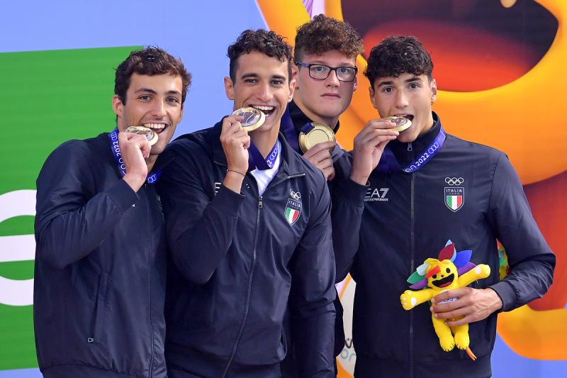 NUOTO 4x100 U ORO foto Simone Ferraro SFA_5195 copia NUOTO 4x100 U ORO foto Simone Ferraro SFA_5195 copia