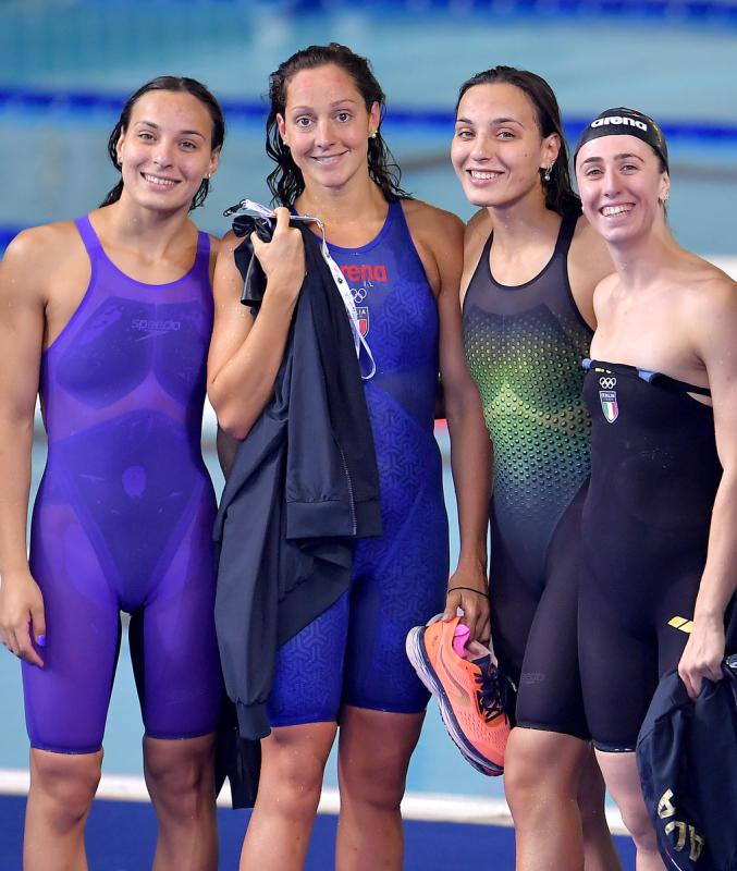 NUOTO 4x200 D ARGENTO foto Simone Ferraro SFA_4847 copia NUOTO 4x200 D ARGENTO foto Simone Ferraro SFA_4847 copia