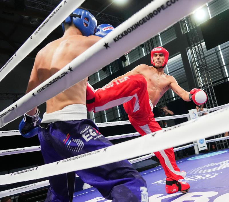 Kickboxing Damiano Salvatore TRAMONTANA v Farid AGHAMOGHLANOV (AZE) Ph Simone Ferraro SFA00970 Kickboxing Damiano Salvatore TRAMONTANA v Farid AGHAMOGHLANOV (AZE) Ph Simone Ferraro SFA00970