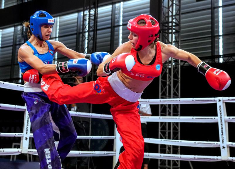 Kickboxing Nicole PERONA v Emine ARSLAN (TUR) Ph Simone Ferraro SFA02656 copia Kickboxing Nicole PERONA v Emine ARSLAN (TUR) Ph Simone Ferraro SFA02656 copia