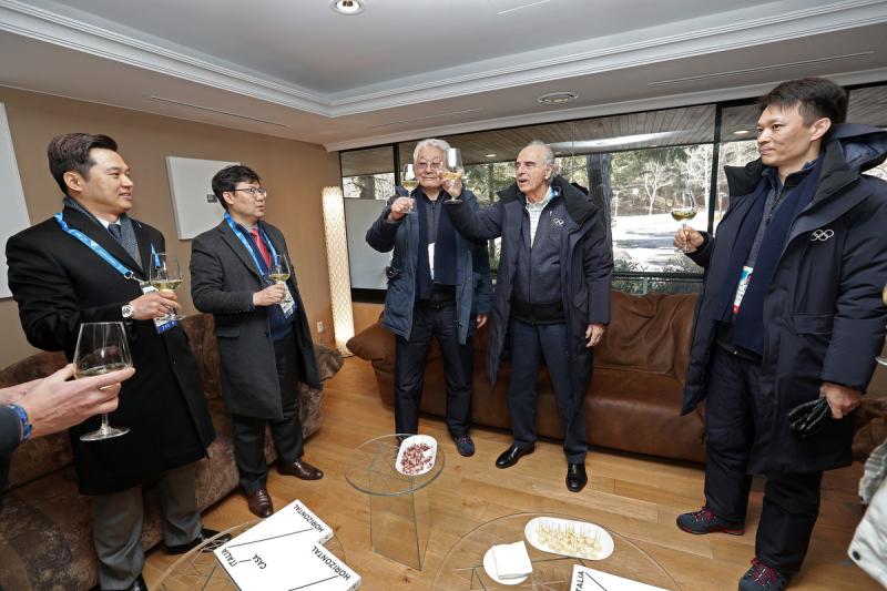 180212_011_rappresentanti_coreani_casa_italia_pagliaricci_-_gmt_20180212_1541757442 180212_011_rappresentanti_coreani_casa_italia_pagliaricci_-_gmt_20180212_1541757442