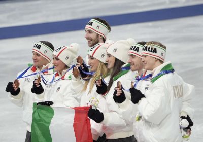 Italia di bronzo sul ghiaccio di Milano nel team event di pattinaggio di figura