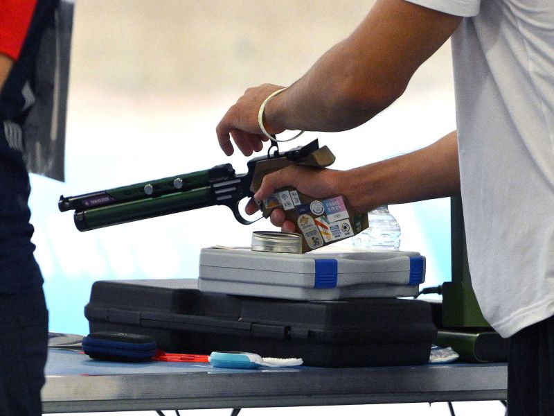 pistola m maldini monna foto mezzelani gmt22 pistola m maldini monna foto mezzelani gmt22