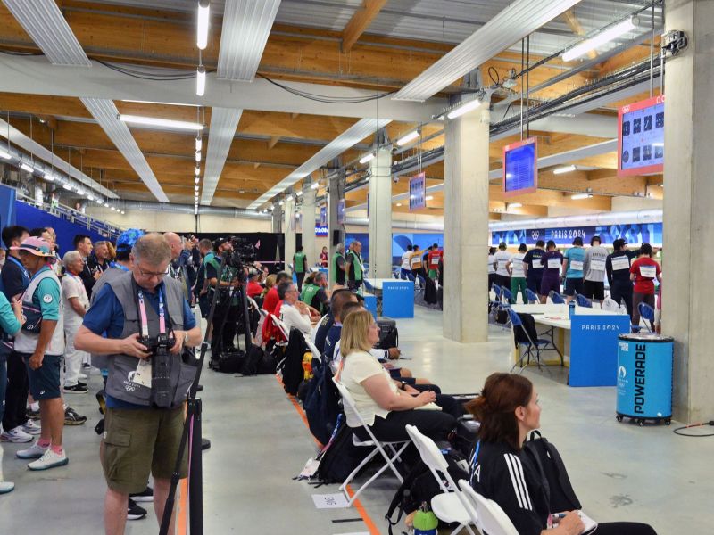 pistola m maldini monna foto mezzelani gmt29 pistola m maldini monna foto mezzelani gmt29