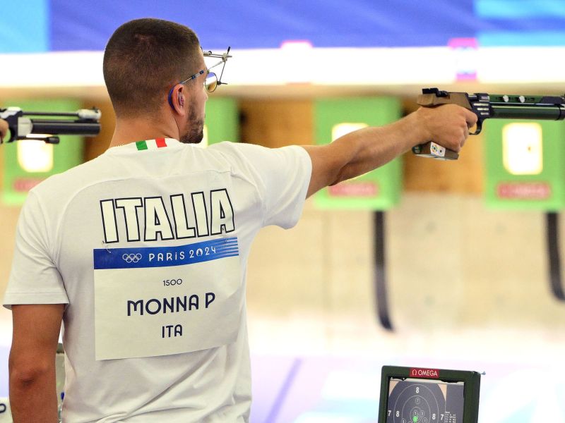 pistola m maldini monna foto mezzelani gmt33 pistola m maldini monna foto mezzelani gmt33