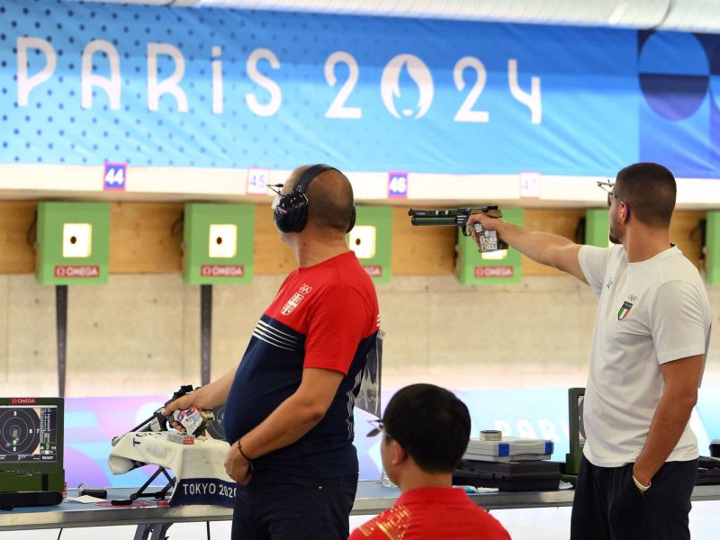 pistola m maldini monna foto mezzelani gmt3770 pistola m maldini monna foto mezzelani gmt3770