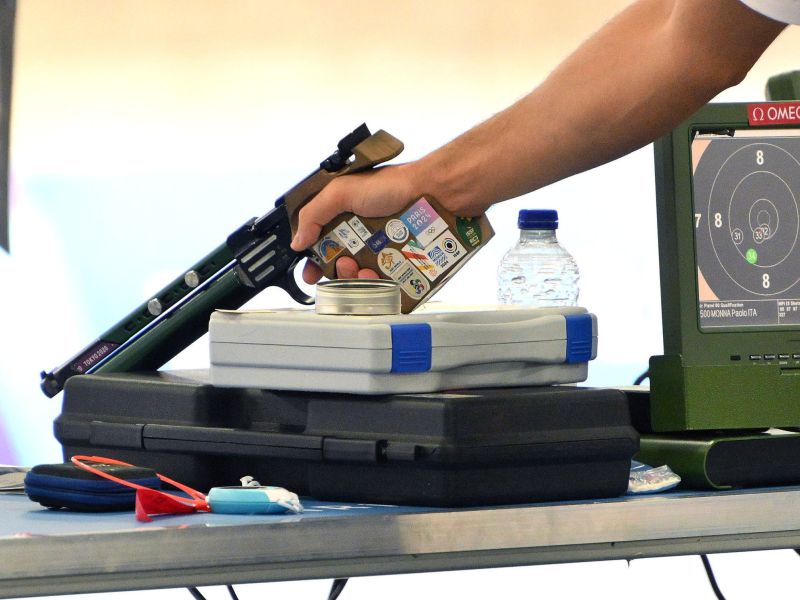 pistola m maldini monna foto mezzelani gmt42 pistola m maldini monna foto mezzelani gmt42